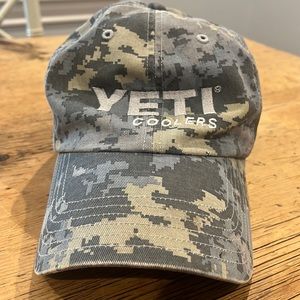 Yeti/simms digital camo adjustable hat